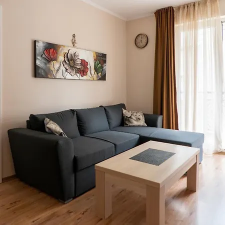 2-bedroom Pool View Sunny דירה סאני ביץ'