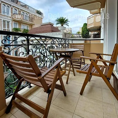Апартамент 2-bedroom Pool View Sunny