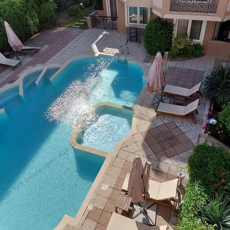 Lejlighed 2-bedroom Pool View Sunny *