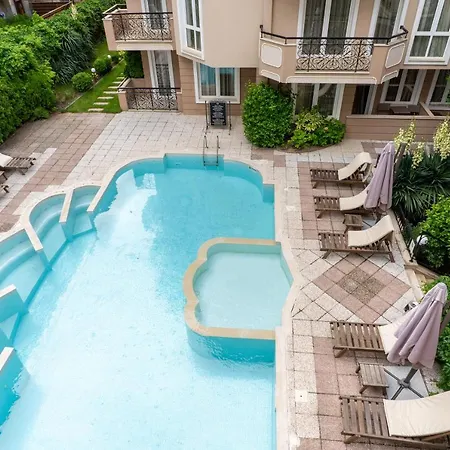 Апартамент 2-bedroom Pool View Sunny *