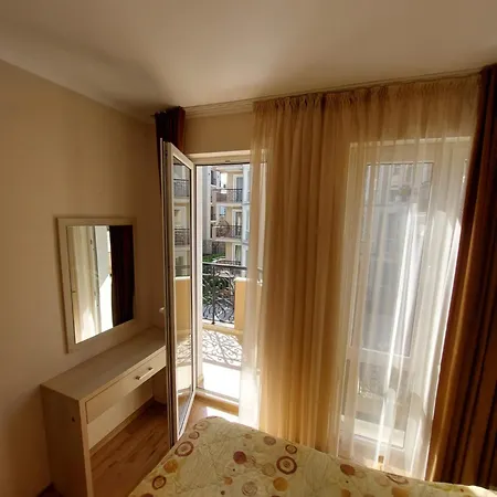 Lejlighed 2-bedroom Pool View Sunny *